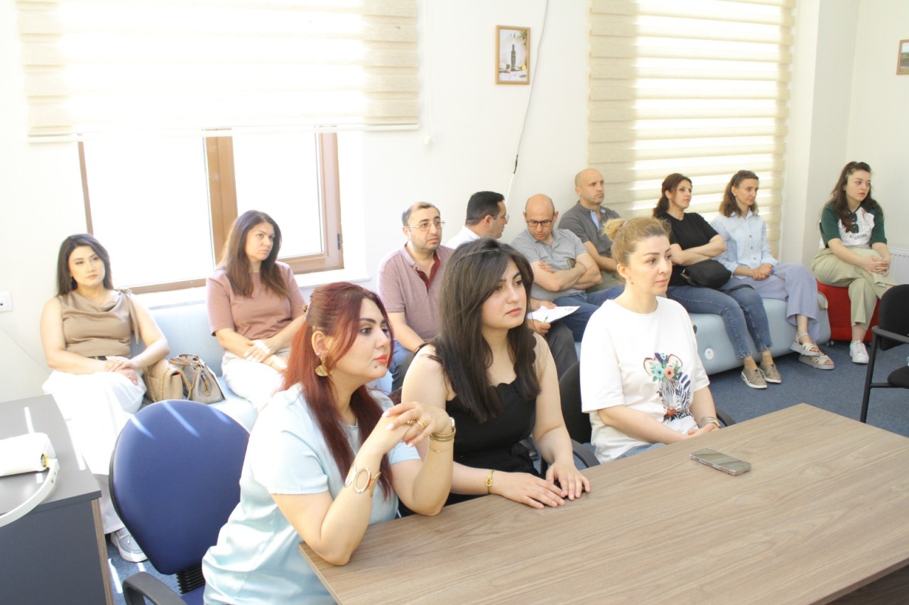 İspaniyanın Huelva Universitetinin əməkdaşı ADAU-da olub - FOTOLAR